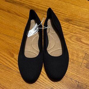 Old Navy Women's Classic Black Flats